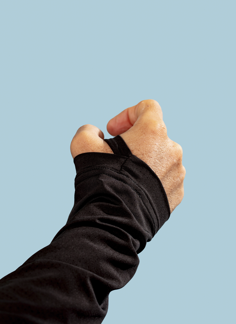 BLACK PERFORMANCE LIGHT HOODIE KIDS